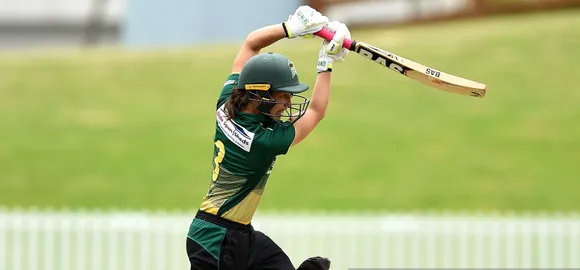 Natalie Dodd stars in Hinds' comprehensive win; Frances Mackay headlines Canterbury's thrashing of Wellington