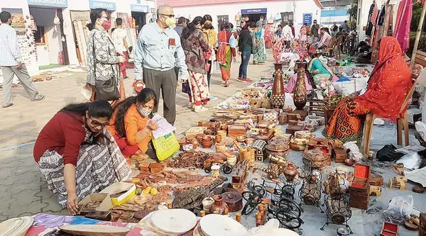 saras mela