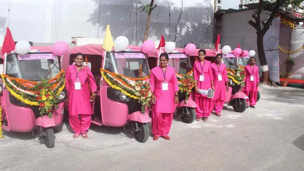 ayodhya pink auto