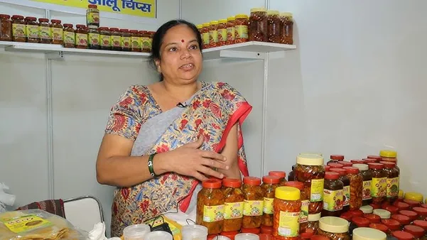 SHG females selling jams 