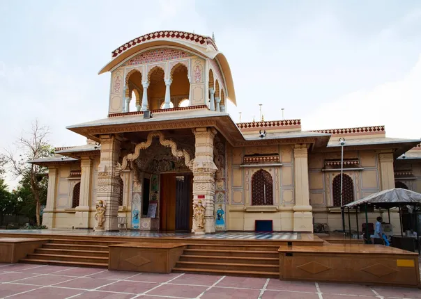 अहमदाबाद: इस्कॉन मंदिर