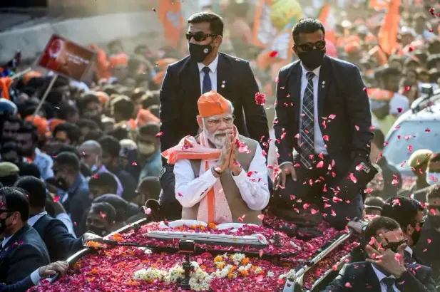In Pictures: PM Modi holds roadshow in Varanasi as UP polls enter last lap  | India News News - The Indian Express