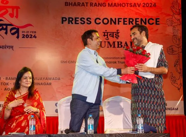 Smita Thackrey with Chittranjan Tripathy and Pankaj Tripathi