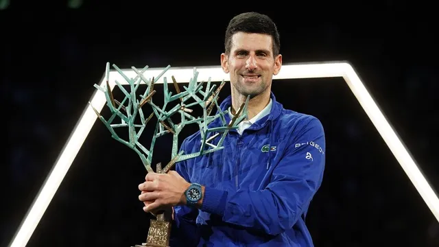 Djokovic top paris masters