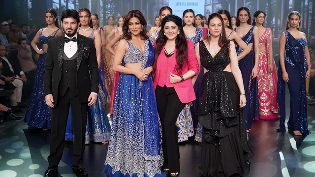 Chitrangada Singh Walks for Designer Archana Kochhar at Grand Finale of Delhi Times Fashion Week.jpg