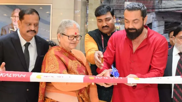 Bobby Deol Inaugurates Kalyan Jewellers Kanpur Showroom