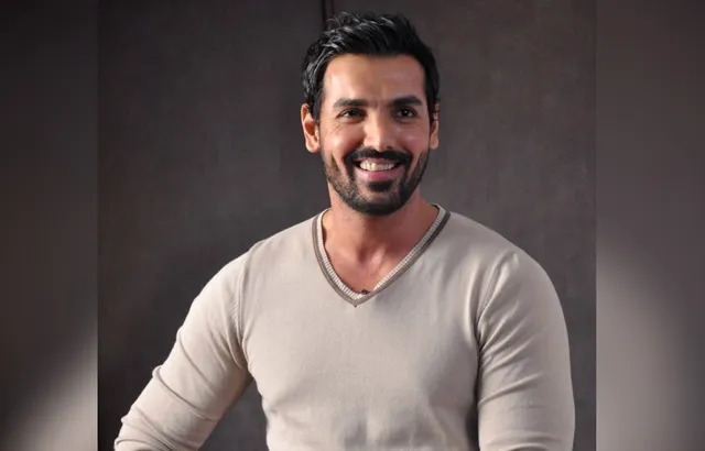 JOHN ABRAHAM LAUNCHES HIS OWN JOMOJIS!