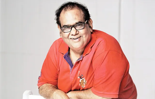 SATISH KAUSHIK'S MOBILE THEATRE TO HAVE TICKETS PRICED BETWEEN RS 35 TO RS 75