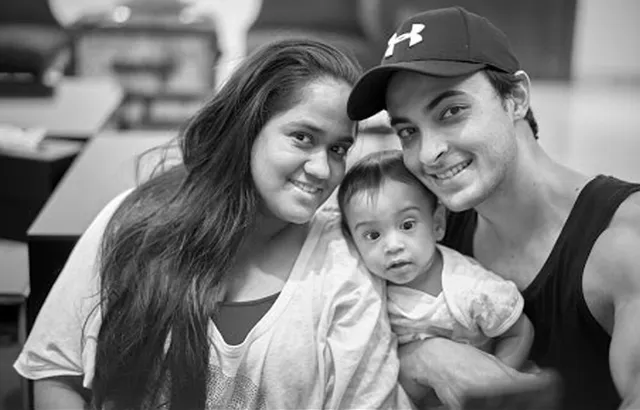 AAYUSH MISSES ARPITA & AHIL, TAKES OFF TO NYC SUDDENLY