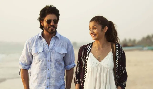 After Seeing Alia Bhatt and Shah Rukh's latest twitter conversation you will definitely say 'Yeh toh bada sweet hai'!