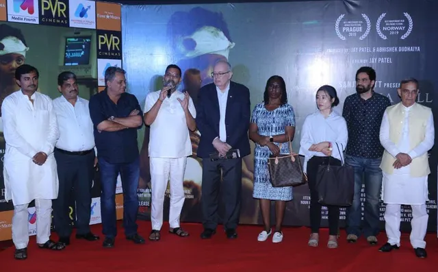 Katherine King played the role of Dr. Alyssa, while the role of Dr. Mitul Trivedi is played by producer Jai Patel.  The film's co-producer Hari K. Vedantam who is also its DOP. Sanjay Dutt has presented the film.