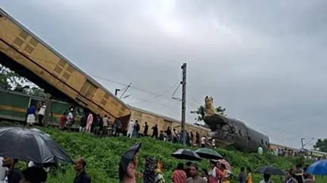 Kanchanjunga Express Accident: Death toll rises to 15, over 60 injured 