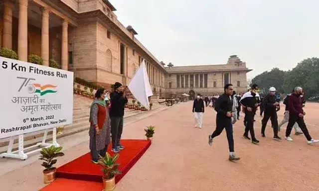 President Ram Nath Kovind flags off fitness run at Rashtrapati Bhavan as part of Azadi ka Amrit Mahotsav celebrations