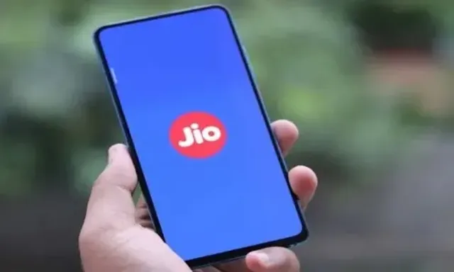 Reliance Jio brings back Rs 499 prepaid plan, extends Happy New Year offer