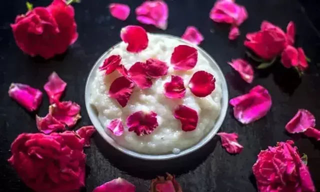 Rose Kheer Tart Recipe:This dessert recipe is a delightful combination of a crunchy tart filled with rose-flavored kheer