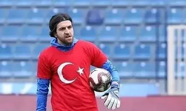 Goalkeeper Ahmet Eyup Turkaslan dies in Turkey earthquake