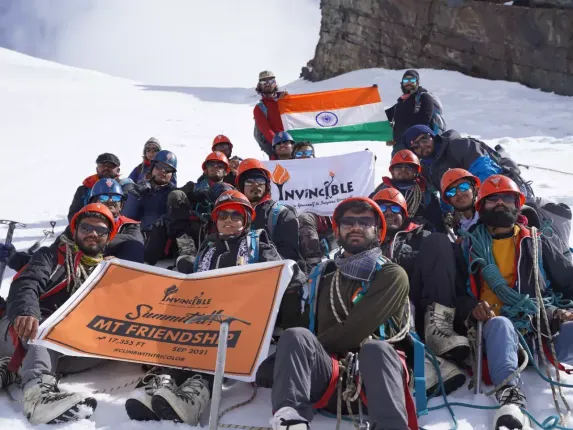 A team of 18 mountaineers, including a youth from Bharuch, climbed the 17,346-foot-high Himachal Mount Friendship Peak.