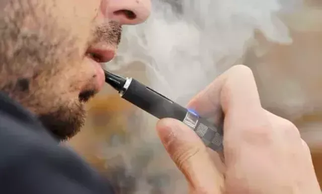 Australia bans disposable vape imports from January 1