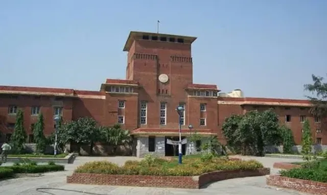 DU's 'centenary chance examination' for college dropouts begins