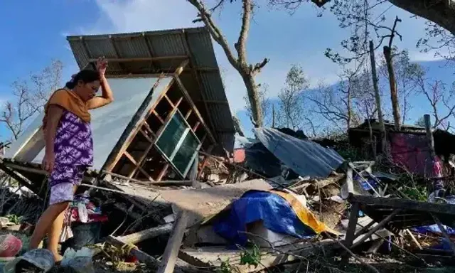 The death toll of typhoon in Philippines rose to 375, 56 people still missing