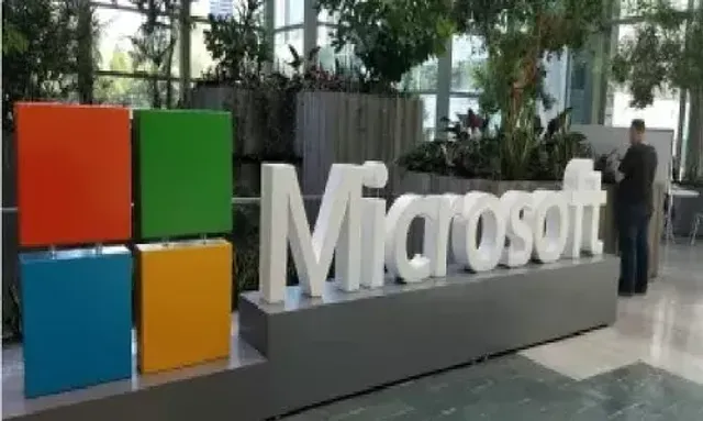 Microsoft services face major outage; Teams, Outlook, Store stop responding