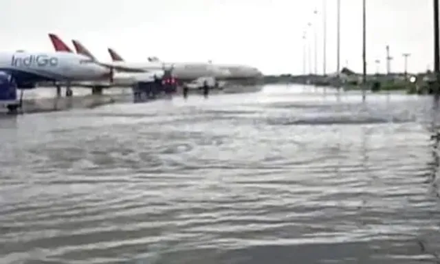 Delhi rains affect flight departures, arrivals at IGI airport, traffic snarls likely