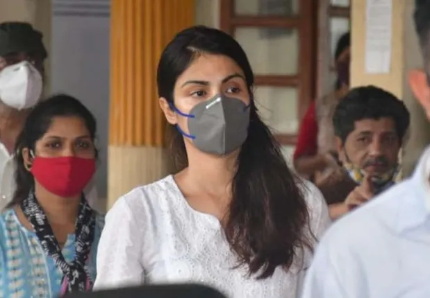 SC to hear NCB’s appeal against bail to Rhea Chakraborty today