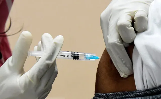 Gujarat to ramp up daily vaccination up to 3 lakh in view of rising number of COVID cases