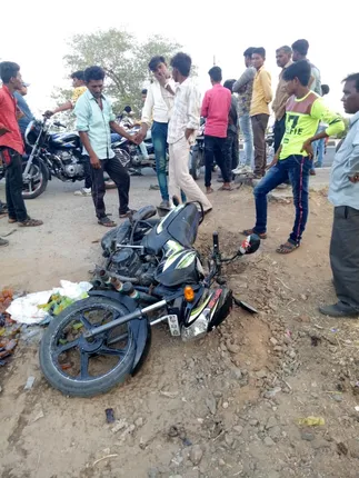 માલપુર-લુણાવાડા રોડ ઉપર ડમ્પરે બાઈકને ટક્કર મારતા પિતા-પુત્રીનું કરૂણ મોત