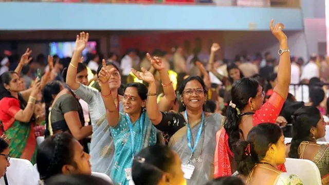 Ladki Bahin Yojana: लाडकी बहिन योजना के लिए एनरोलमेंट कराने की डेट बढ़ी,  क्या है ये स्कीम? फुल डिटेल