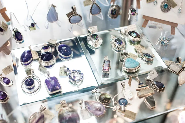 Instagram Stores For Crystal Jewellery You Should Bookmark