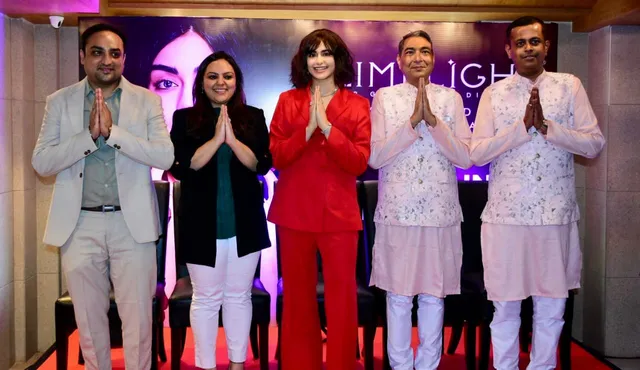 Adah Sharma inaugurates the second store of Limelight Lab Grown Diamonds
