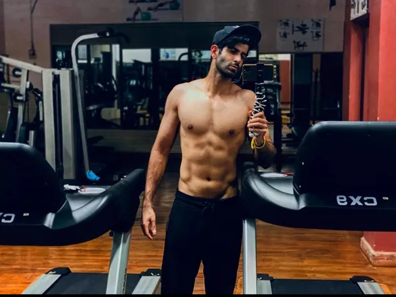 Namik Paul: मैं हमेशा यह सुनिश्चित करता हूं कि मैं अपनी पसंद का खाऊं और इसे सही वर्कआउट के साथ बैलेंस भी करूं