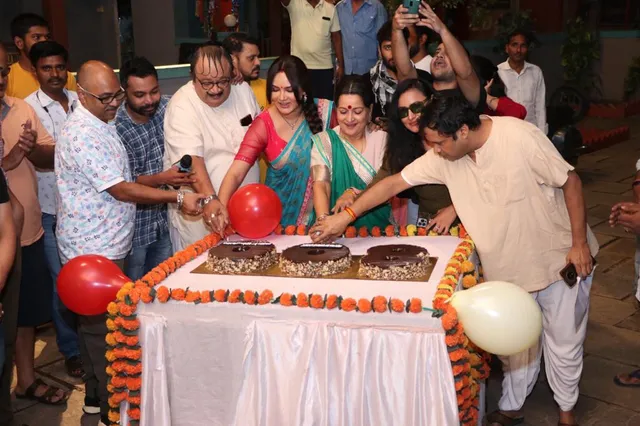 The team of 'Happu Ki Ultan Paltan' celebrates completing 800 episodes
