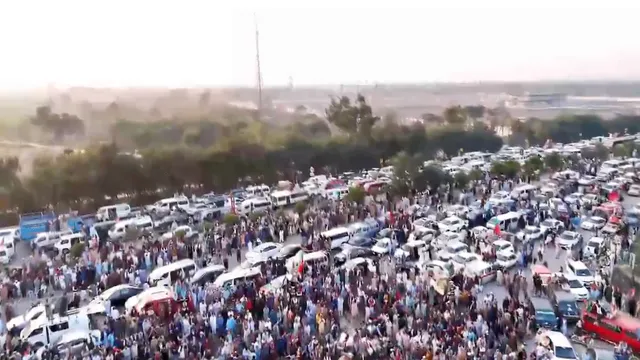 Imran Khan's supporters enter Islamabad; 1 policeman killed, dozens injured