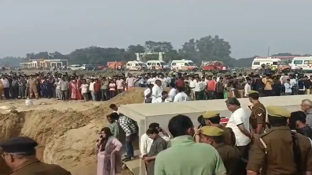 UP: कासगंज में खोदाई के दौरान ढही मिट्टी की ढाय, चार महिलाओं की मौत, कई घायल