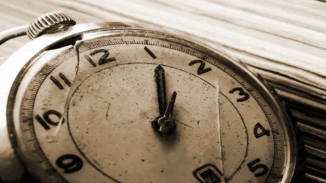 broken clock 94
