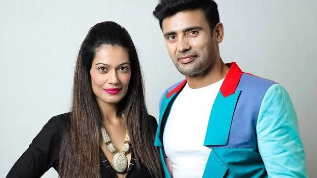 Finally! Sangram Singh Announces Marriage With Payal Rohatgi On Holi. Will Be Hitched This Day In July!