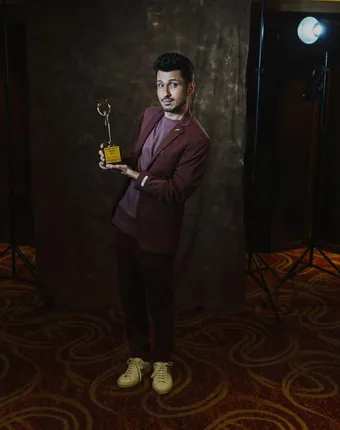 Actor Amol Parashar wins Iconic Rising Star award, thanks industry and audience for all the love