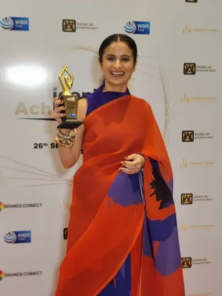 Rasika Dugal Received ' Most Versatile actor of the year ' - Iconic Achievers Awards !
