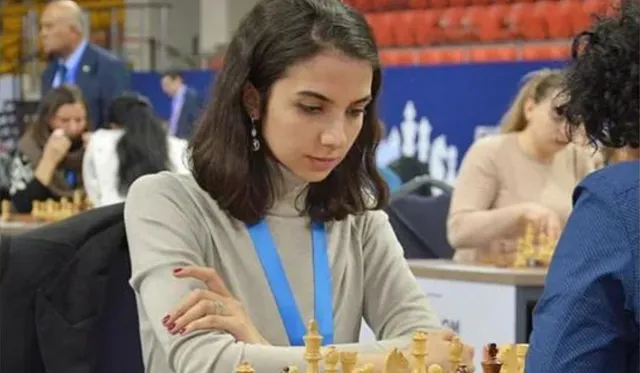 Top Iranian Chess Player Exiled After Refusing To Wear Scarf