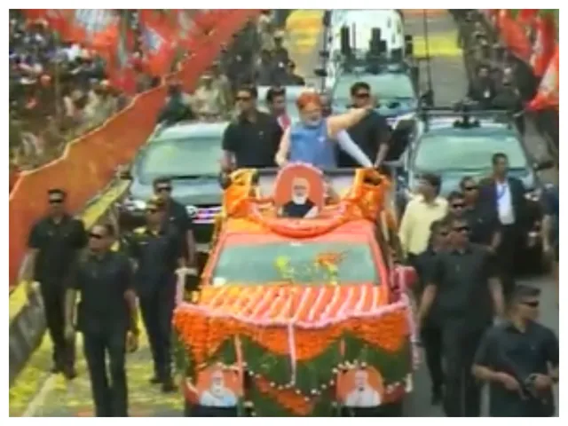 modi roadshow.jpg