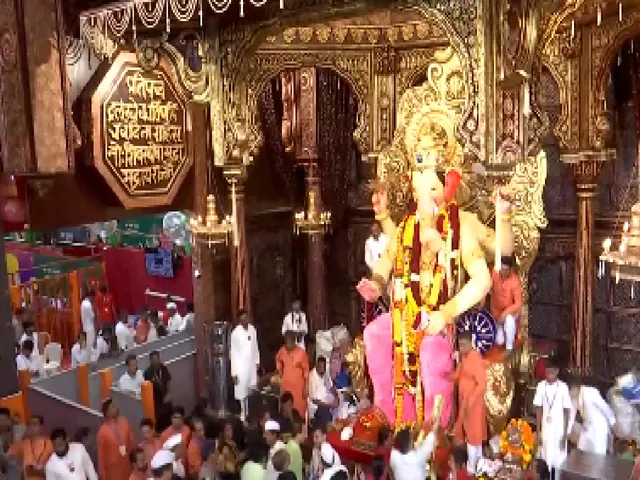Lalbaugcha Raja 