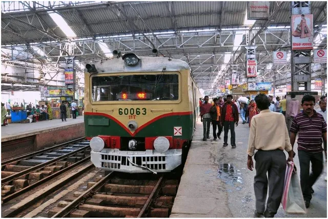  passenger train in the Howrah Division 