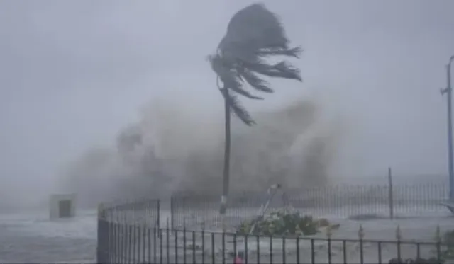 tamilnadu cyclone.jpg