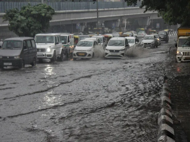 delhi monsoon.jpg