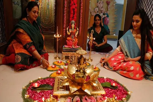 Dhanteras 2022: কোন কোন দেব-দেবীর আরাধনা করা হয়?