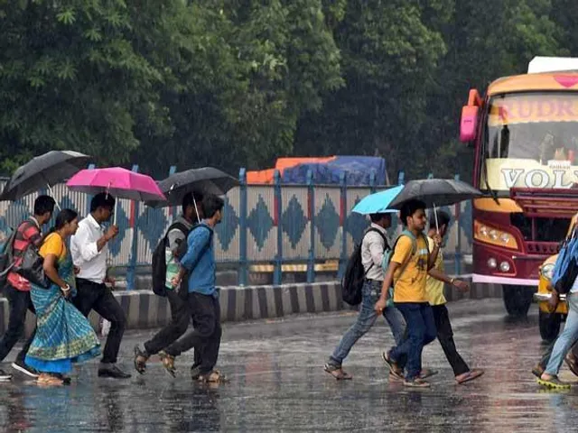 হালকা বৃষ্টিতে ভিজে, বাংলায় শীতের আগমন