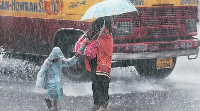 আর কিছুক্ষণের মধ্যেই ঝেপে বৃষ্টি, কোথায় কোথায় জেনে নিন