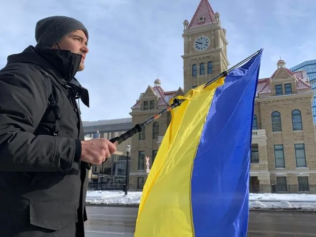 CALGARIANS RALLY IN SUPPORT FOR THE UKRANIAN COMMUNITY AMID INVASION